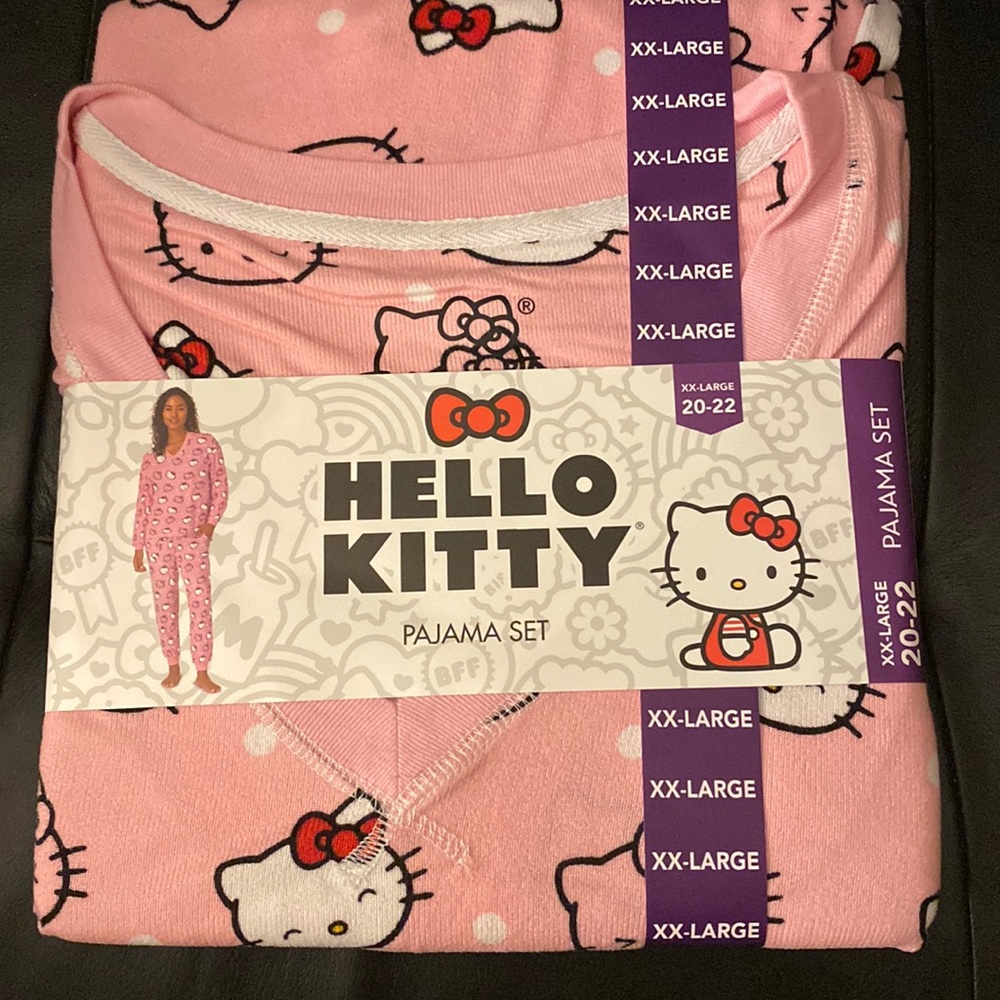 Hello Kitty Pajama Set